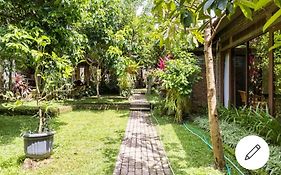Ary House Ubud Near Yoga Barn